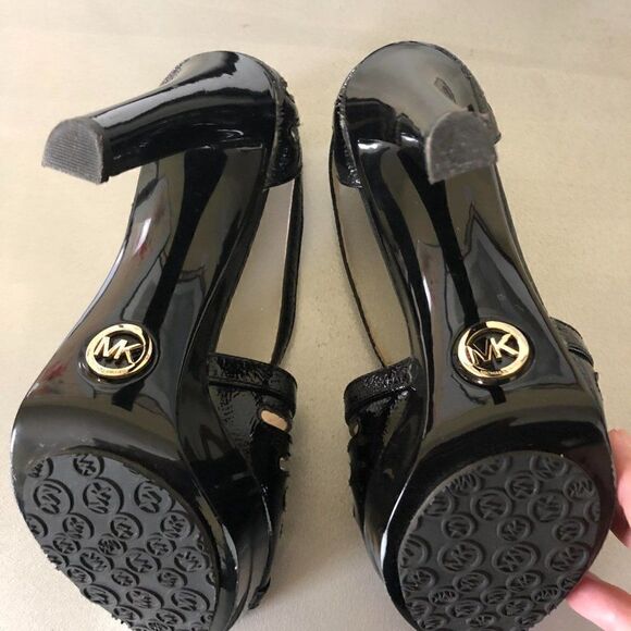 ‎Michael Kors Black Patent Leather Platform Sandals - Picture 13 of 16